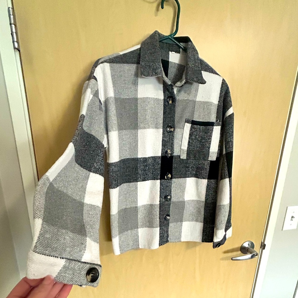 Warm Flannel Button Up- Black Gray White Plaid Shirt Jacket Size Small - Picture 3 of 7